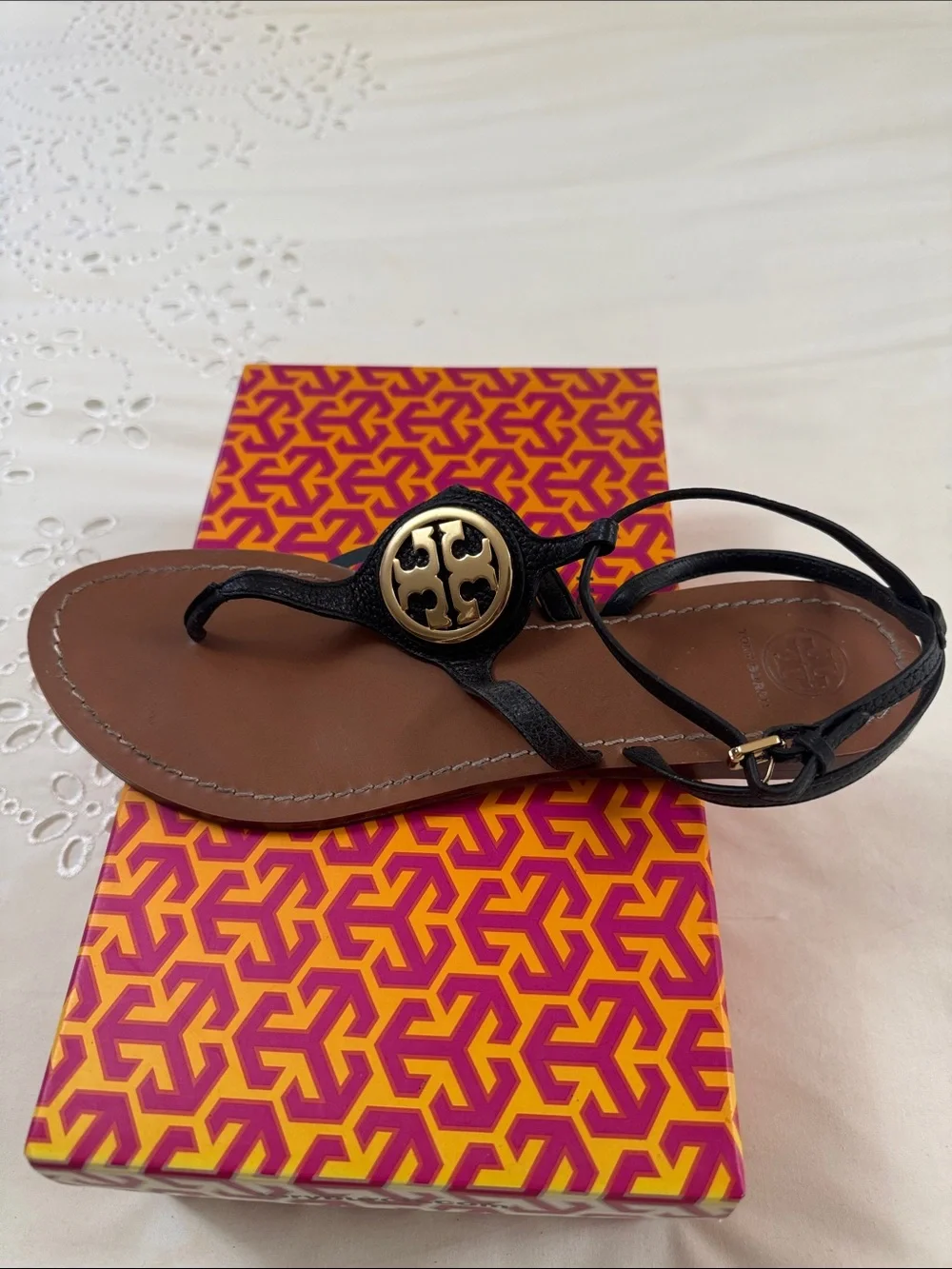 Tory Burch Black Leather Thong Sandal with Gold Logo